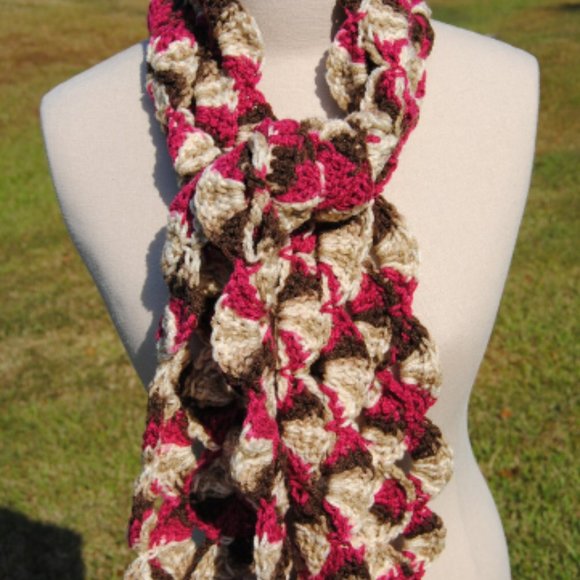 Crochet Chocolate Chip with Cherries Circle Scarf/New - Picture 1 of 3